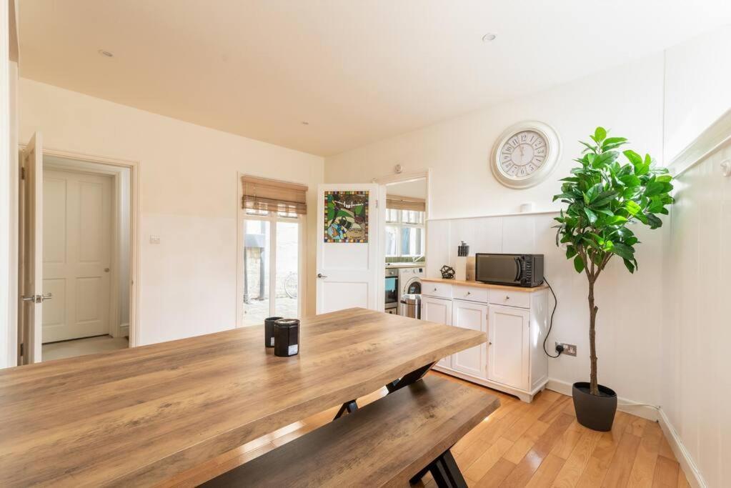 Look No Further The Stable Block In Beautiful Beaufort House 2 Bedrooms Μπαθ Εξωτερικό φωτογραφία